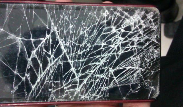 |手机钢化膜撕不下来？可尝试这几种方法，即可轻松搞定它