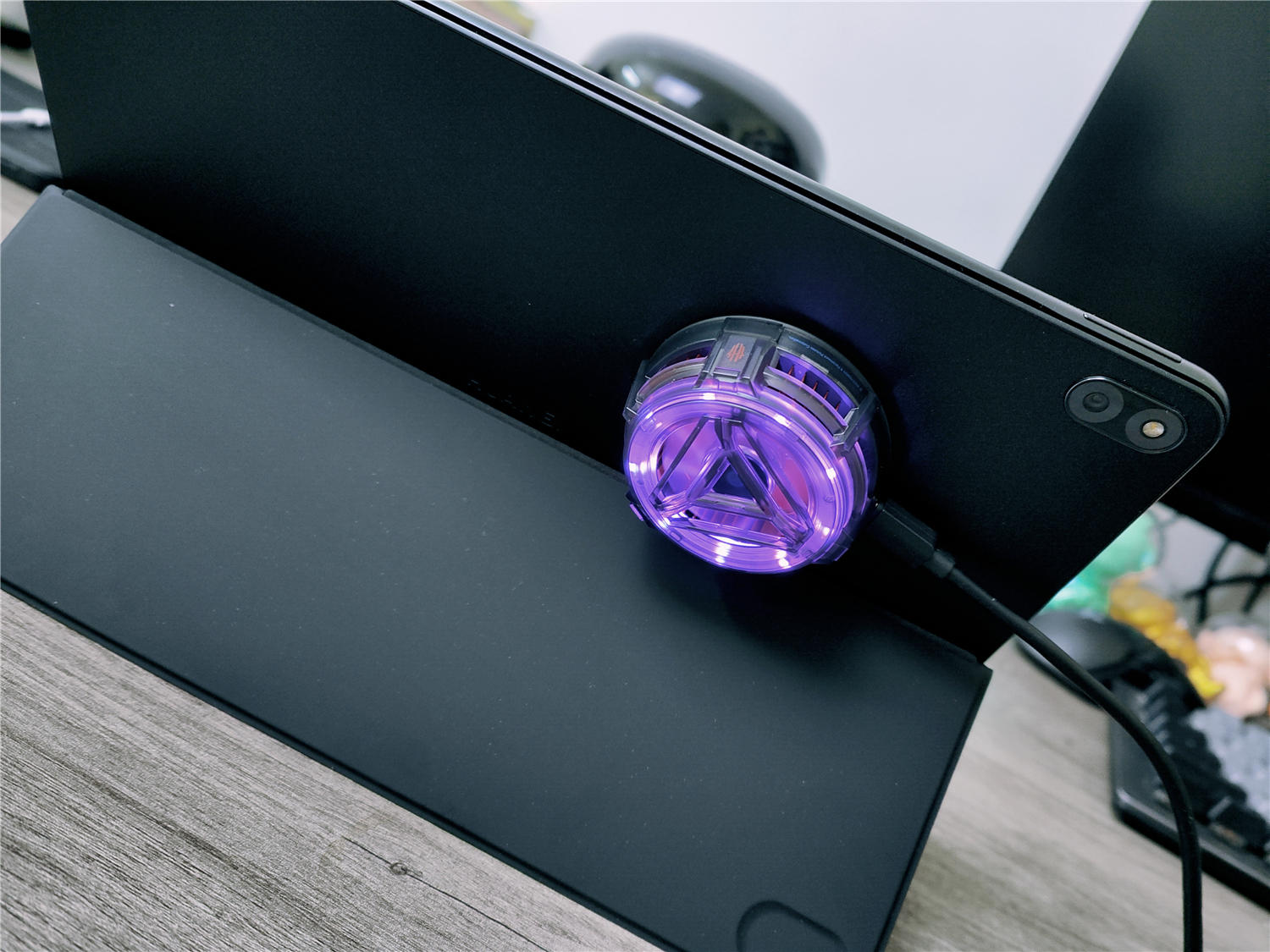 openai|把手機(jī)散熱器做成小冰箱，努比亞也是搞事情的主呀！