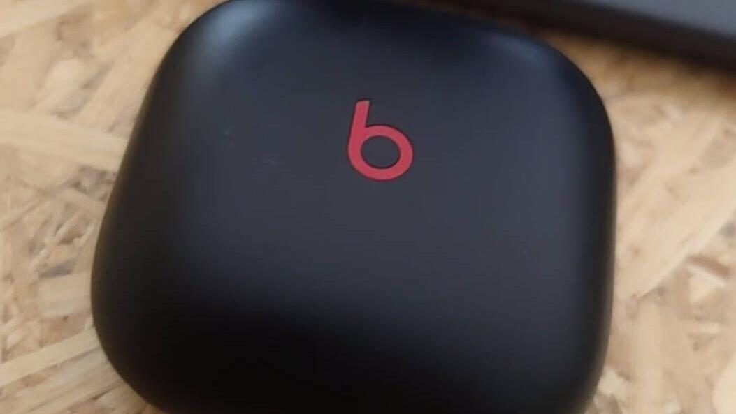 惠而浦|Beats Fit Pro无线耳机评测：鲨鱼鳍的设计