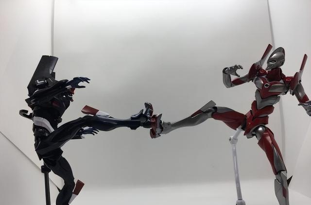 模型|初号机与奥特曼混搭改造“初特曼”模型