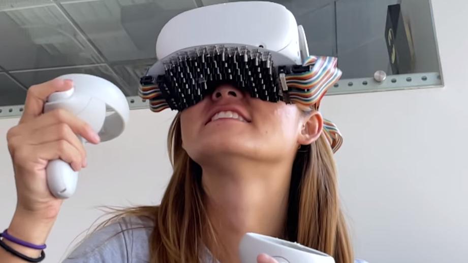 VR|研究人员开发了一款能模拟“嘴部触感”的VR设备