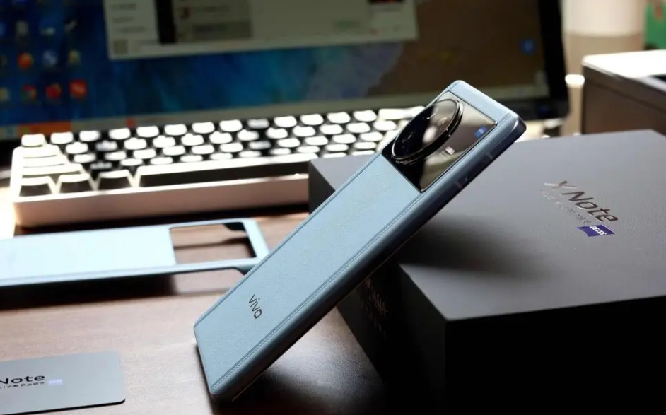 OPPO|OPPO手机Q1出货量登顶国内销冠，很多人都在调侃这是低调的王者