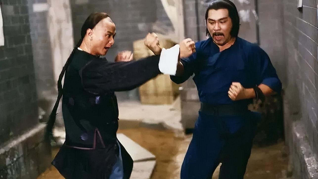 电影|“豆瓣评分8.2！”当年被誉为功夫片巅峰之作，如今却被骂成筛子