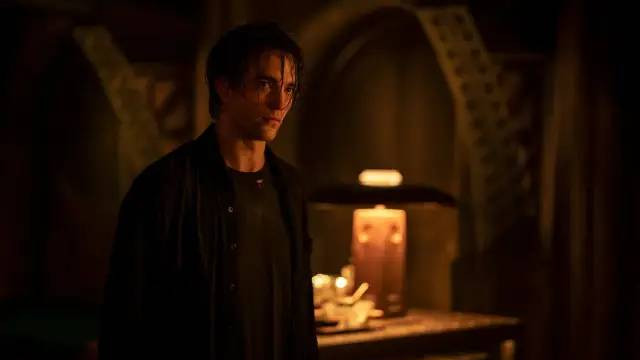 奉俊昊|“绿巨人”+“蝙蝠侠”，奉俊昊科幻新作确定！剧情神似《月球》