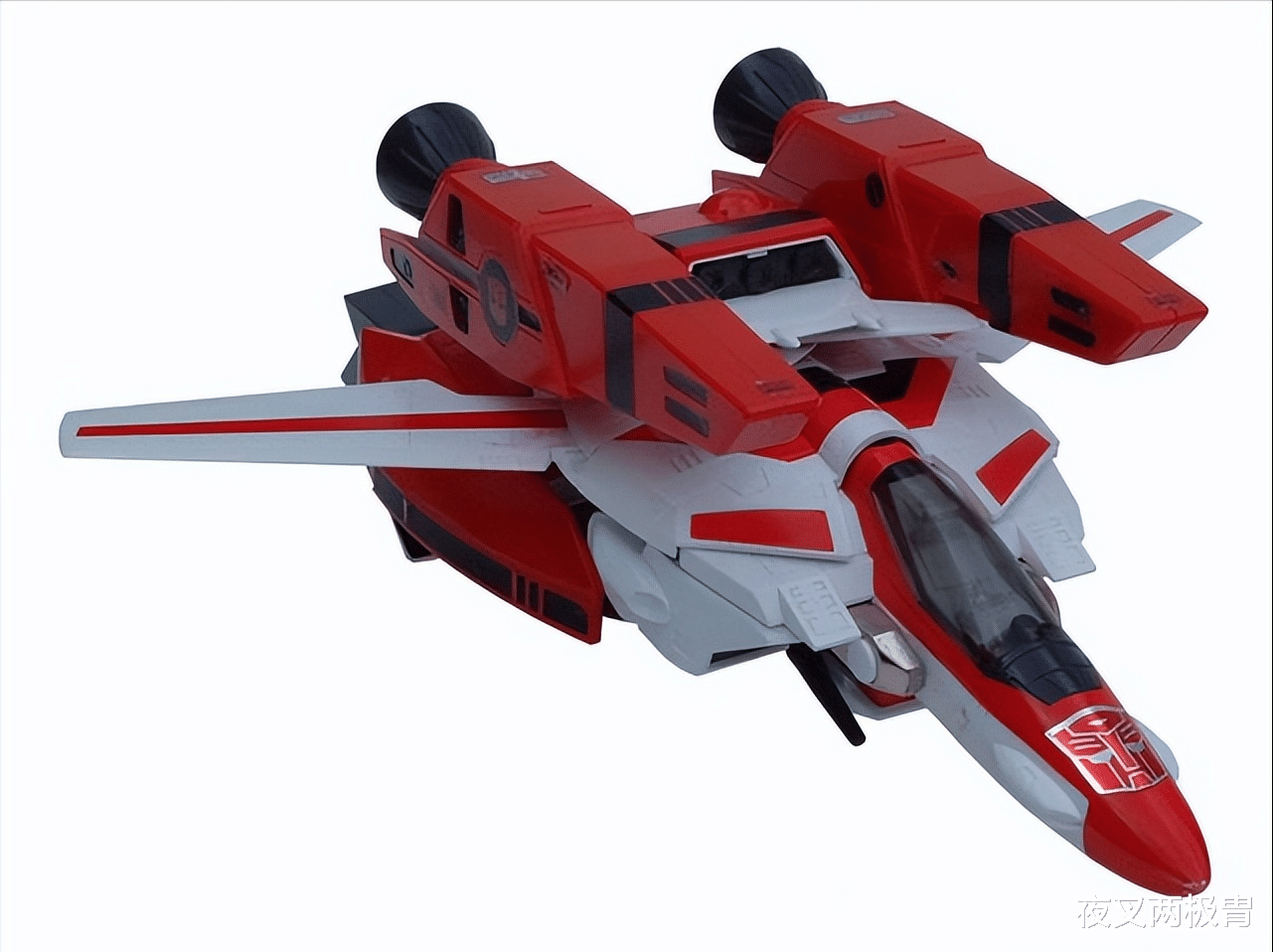 孩之宝|外来的和尚好念经？盘点命运迥异的变形金刚中的“外来户”