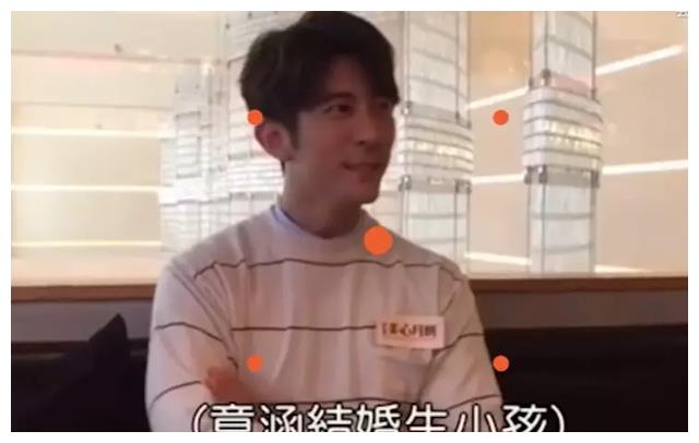 清纯女星竟是女海王？被传交往47个男友，最终却嫁给了小导演