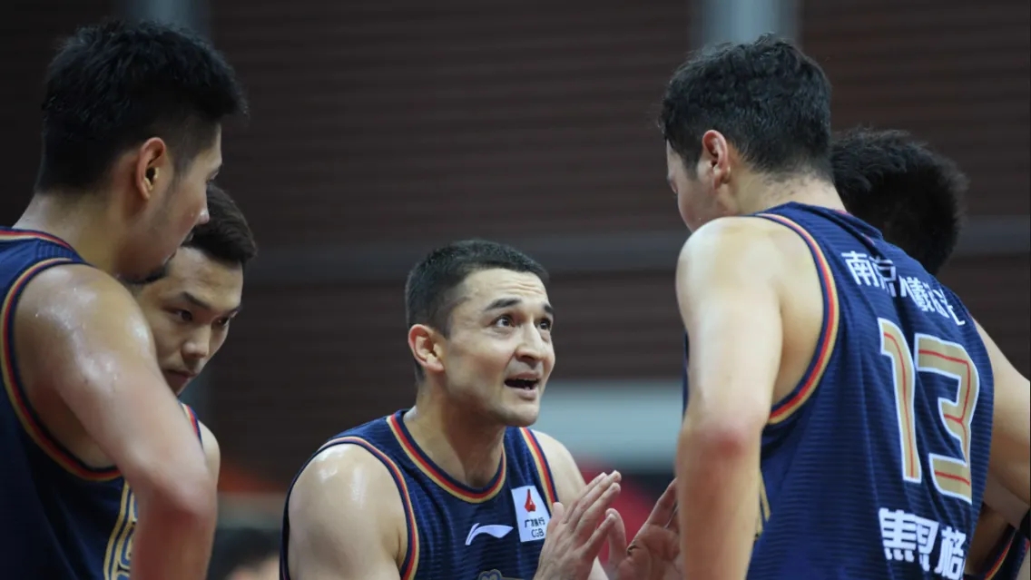 江苏同曦队|激动!CBA联赛再现神级操作,《灌篮高手》剧本映入现实