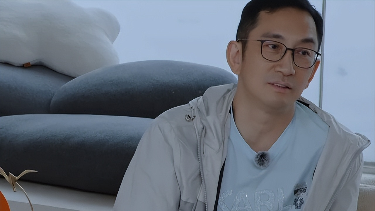 吴启华|吴启华称演员不稳定，羡慕周润发、刘德华、刘嘉玲、梁朝伟上岸