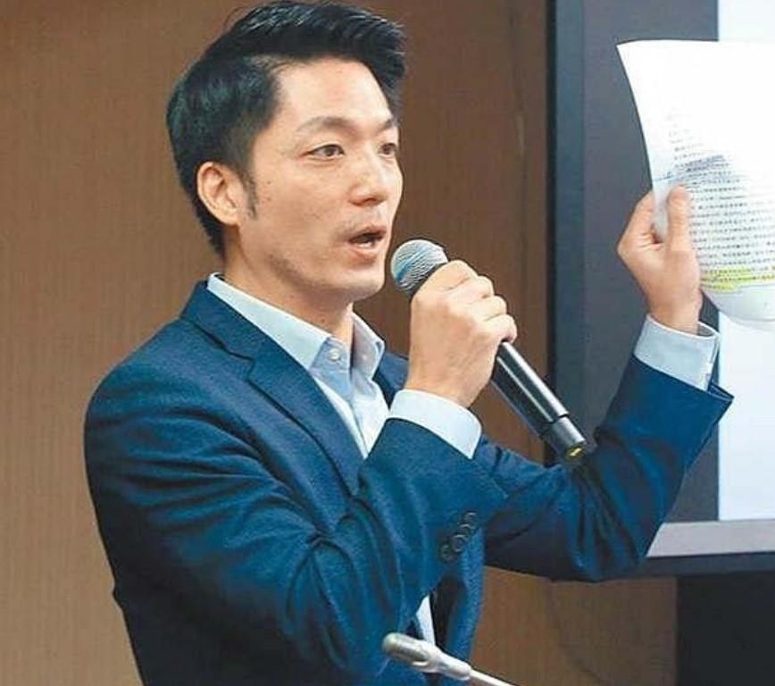 起底台湾蒋万安父子的历史: 国民党新贵, 自称蒋家人却要毁蒋家坟