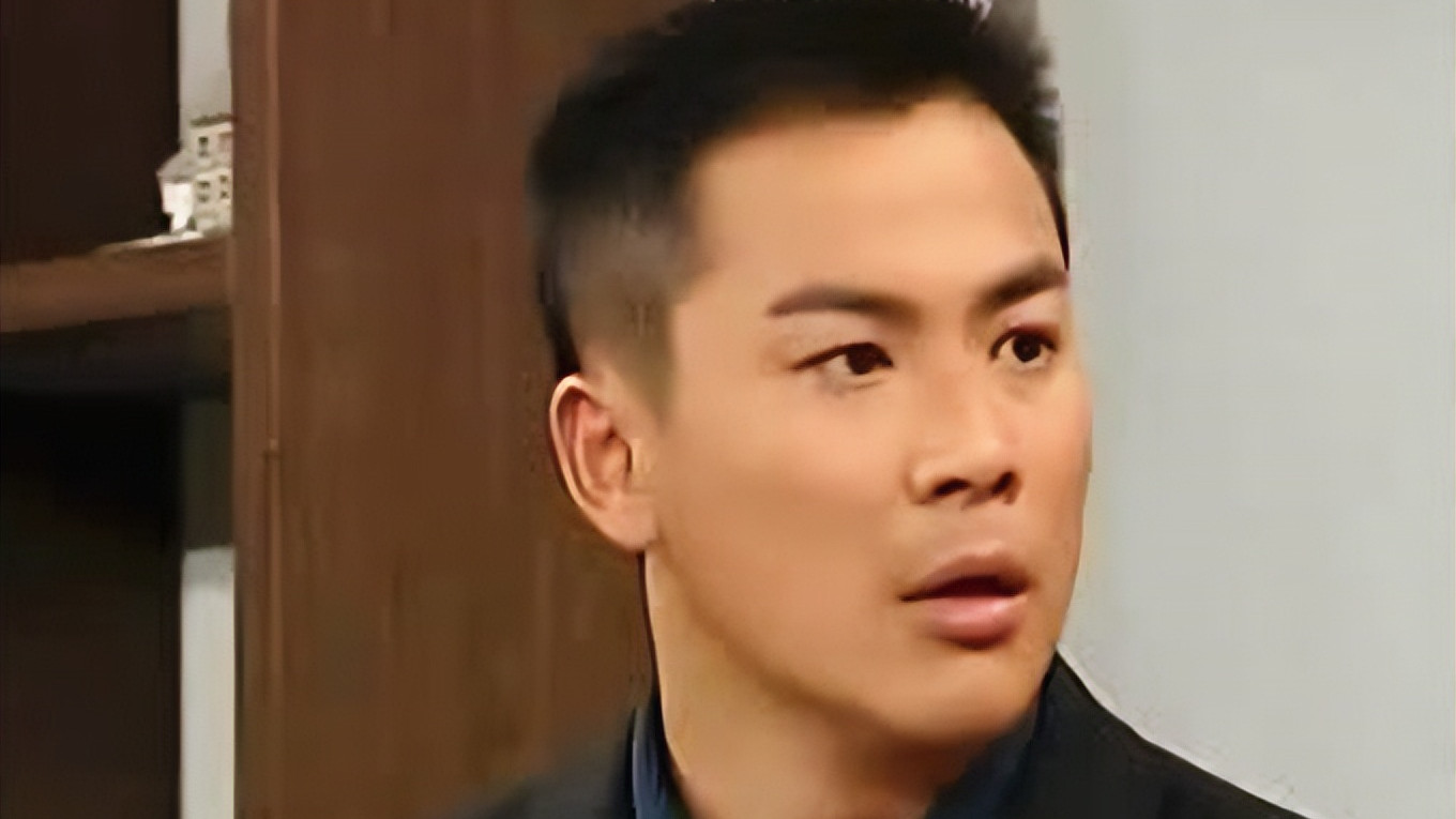 江宏恩|江宏恩与妻子秀恩爱！51岁身材健硕，渴望当爸但结婚5年仍无子女