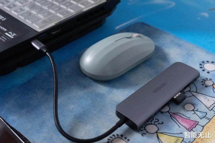 type-c|办公群体的福音,从源头解决接口紧张问题,绿联5合1扩展坞测评