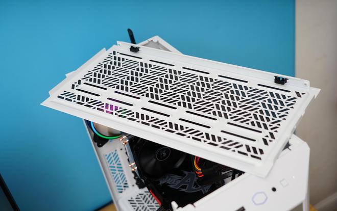 机箱|?好机箱也能提升使用体验：酷冷至尊MB520MESH中塔机箱分享