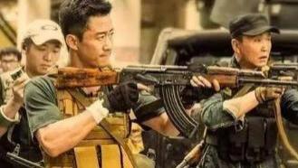 吴京|吴京没有军权，为何拍电影可以调动坦克，军方回答让人佩服