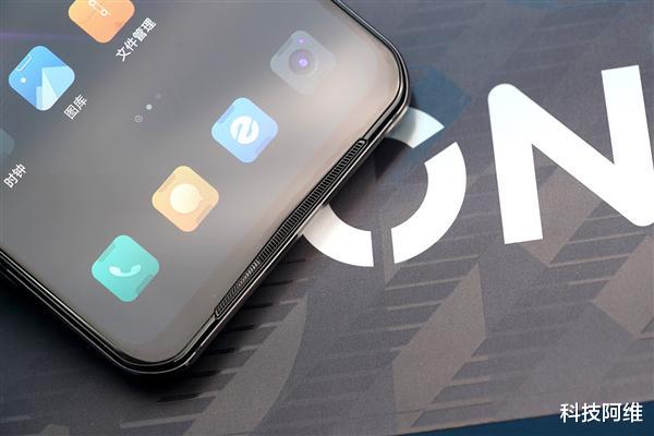 联想|18GB+640GB+5600mAh，现已跌至4999元，八曲面AG玻璃旗舰重回低价