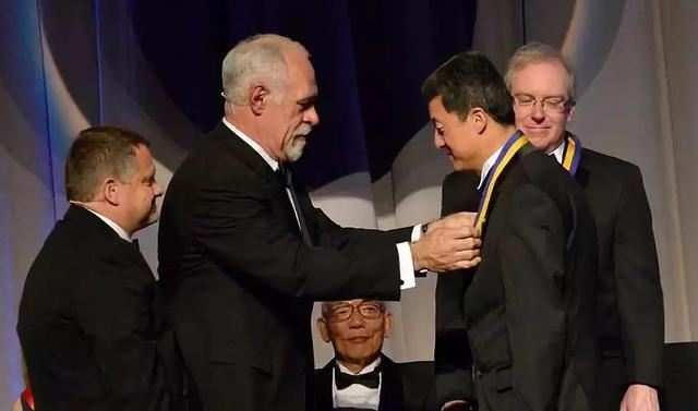 显卡|杨振宁的弟子张首晟，助华为突破5G后死于美国，美方坚称是自杀