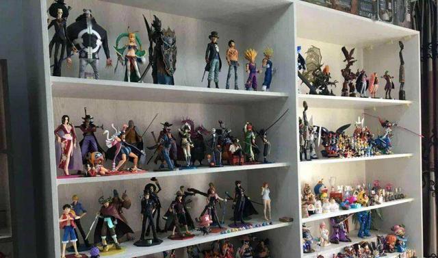 手办|手办界的接头霸王,日本一54岁男子,因魔改EVA手办销售而被捕