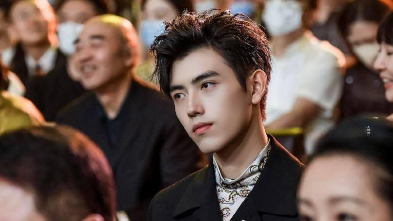 陈飞宇|颜值差，演技拉胯，这几位“捧不红”的星二代，真是尴尬的存在