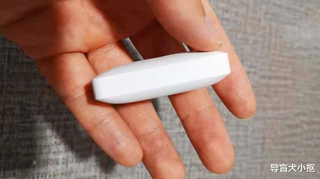 键盘|没有屏幕键盘照常用，这款小巧的学生电话，一键开启的功能很实用