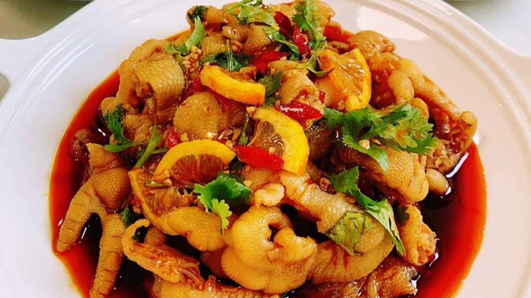 豆腐皮|怎么吃都吃不腻的下饭菜：酸辣柠檬鸡爪，凉拌豆腐皮，家常小炒牛蛙