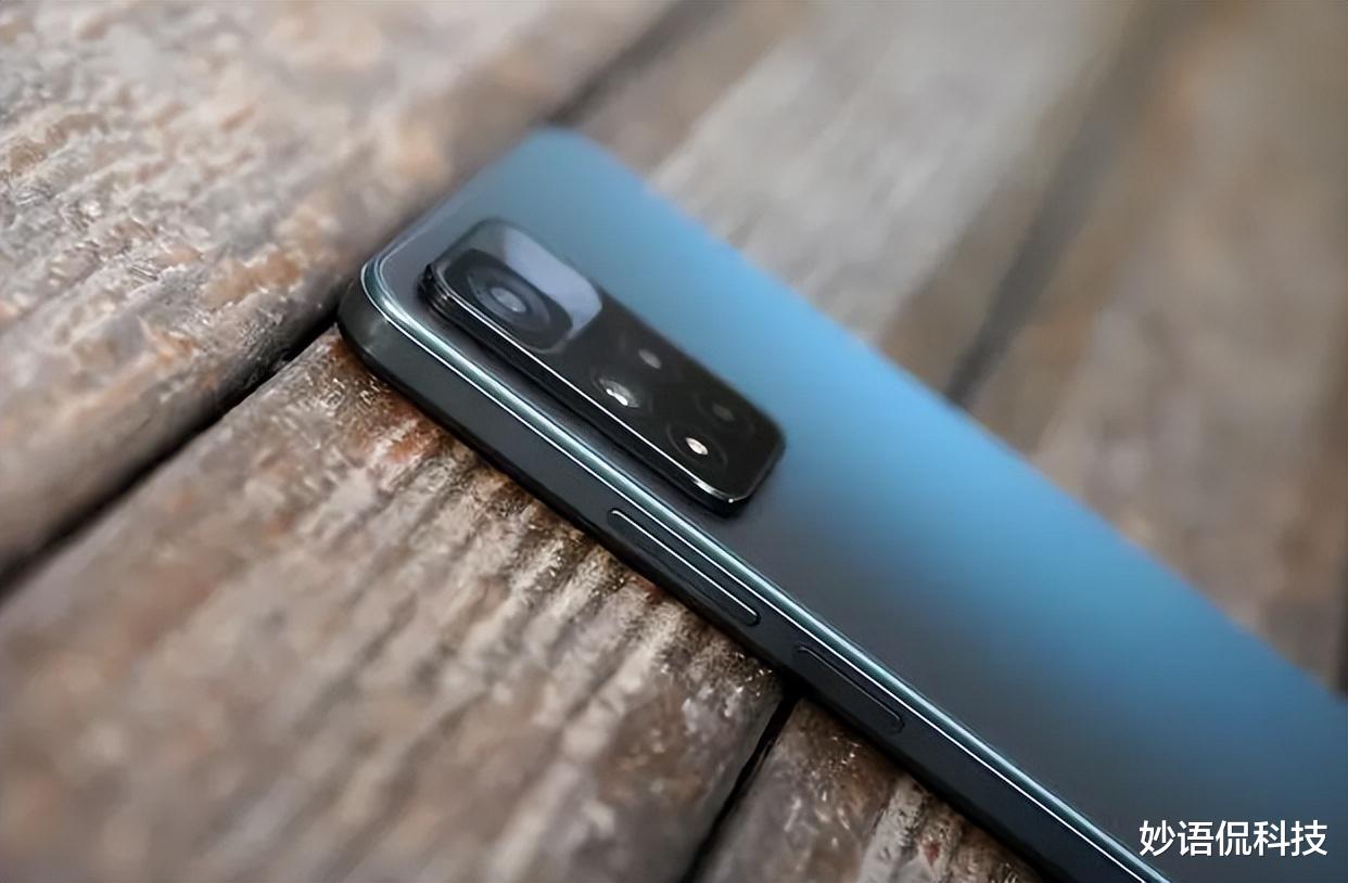 投影仪|跌至1199元,5000mAh+128GB+5000万,旧机型也依旧吃香