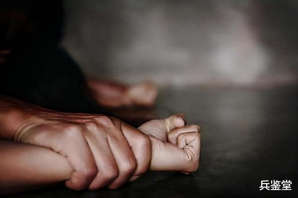 梦境的暗影,解析梦见被侵犯者自卫的深层心理机制 梦境的暗影,解析梦见被侵犯者自卫的深层心理机制