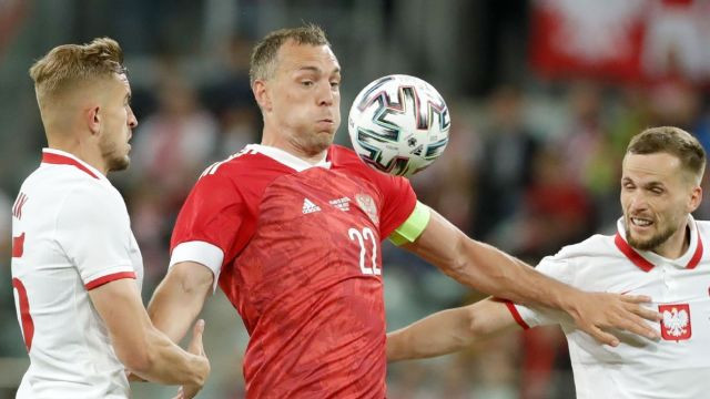 温格|FIFA宣布波兰直接晋级！成俄男足禁赛受益者，莱万距世界杯仅剩1战