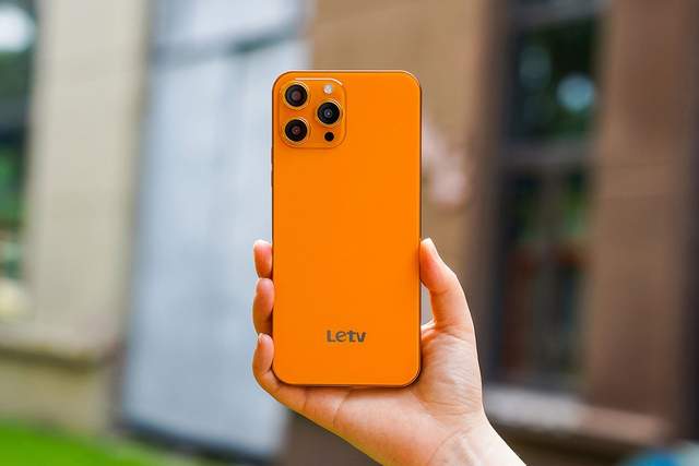 乐视手机|2022年的599元手机啥样?乐视手机新品绝了,造型让人眼前一亮