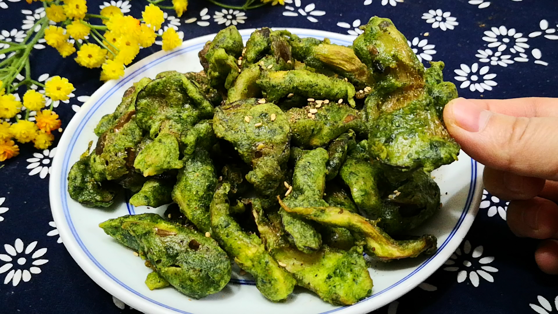 蘑菇|炸蘑菇时，牢记1比例和2妙招，蘑菇外酥里嫩不吸油，嚼着比肉还香