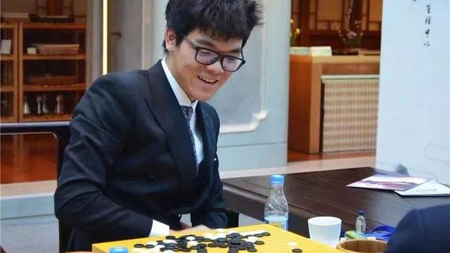 柯洁|柯洁，106手速胜李轩豪九段！
