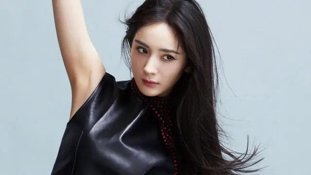 娱乐圈|圈内人道出明星私下抢代言有多狠，两位好闺蜜为抢代言，互相泼脏水