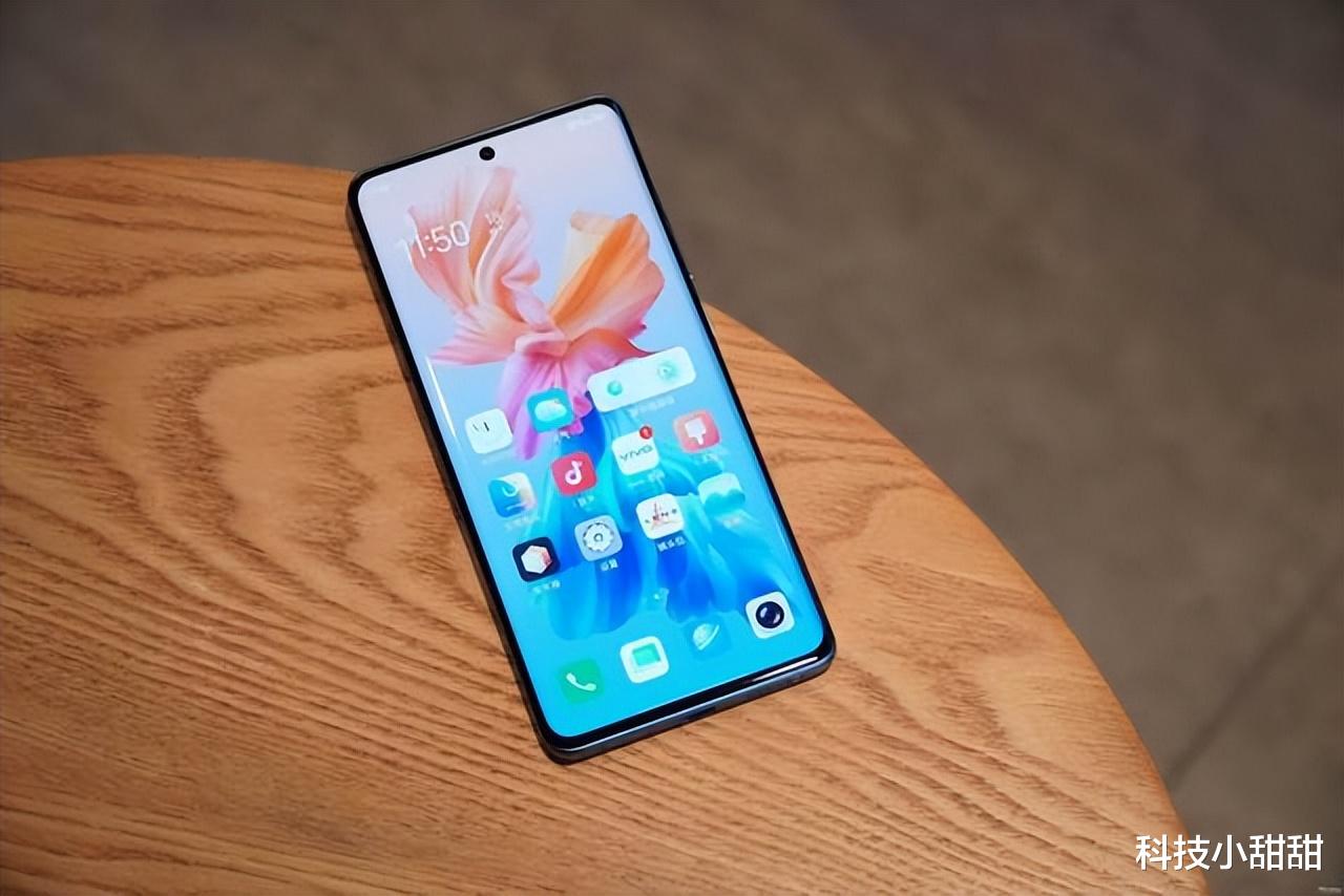 卡尔蔡司镜头|vivo:蔡司镜头+微云台+1亿超清,拍照录视频游戏三雄,降2000元