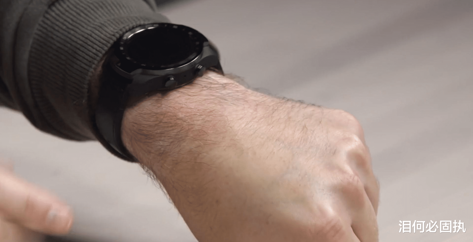 苹果|美国大叔花27网购中国老年机,以为工业垃圾,测完直呼比苹果还牛