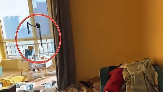 浙江省|浙江：女演员退租，房里胸罩乱挂裤袜遍地，房东：味道还很重  万保丽  原创