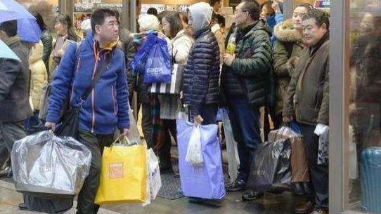 护肤品 国内不起眼的“垃圾”国货火了，名字取的特普通，却个个胜过兰蔻