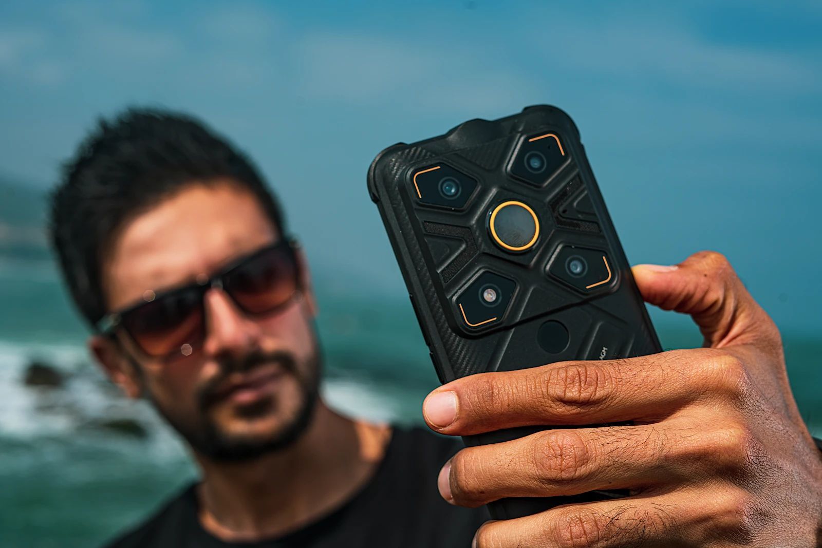 智能手机|AGM Glory G1S 配备热像仪的坚固型智能手机售价4200元