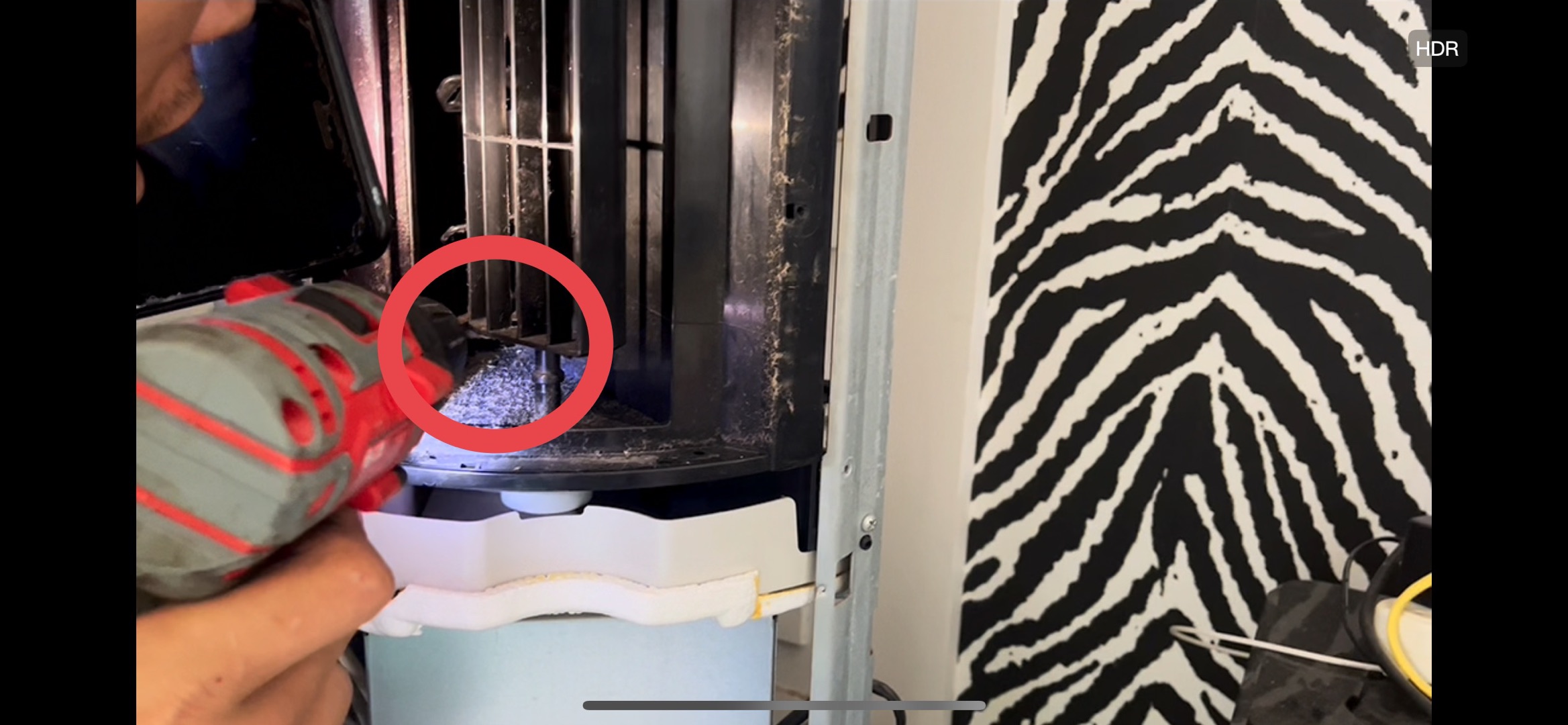 |海尔圆柱空调清洗