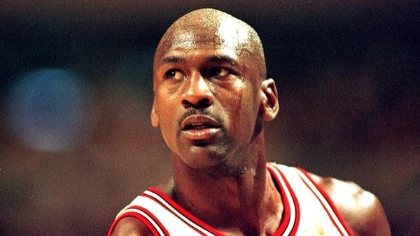 迈克尔·乔丹|就在今天，一个让乔丹、詹姆斯、哈登仰望的NBA纪录诞生了