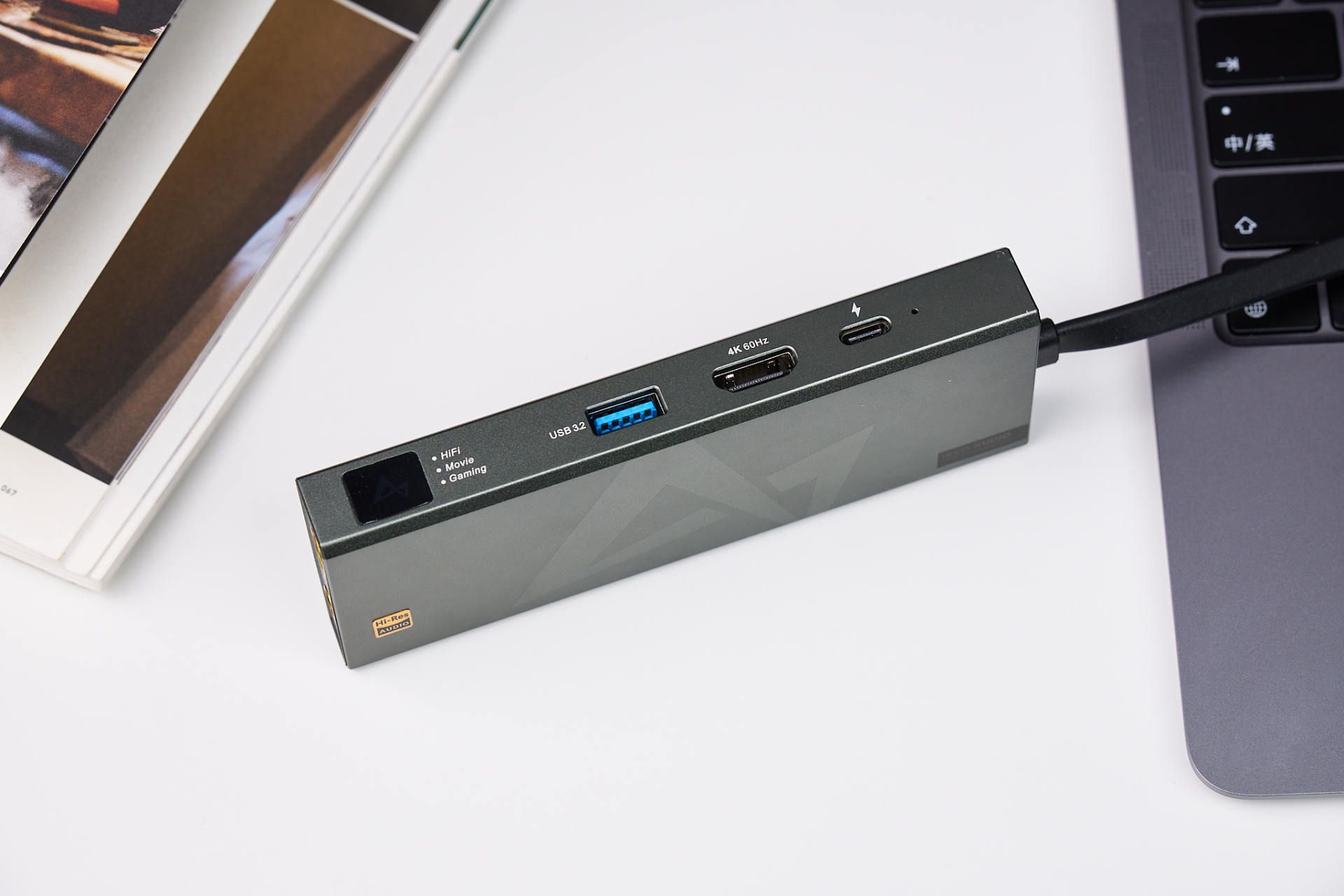 电池|艾刻iKKO ITX01 十合一扩展坞体验，自媒体人最有效率的工具