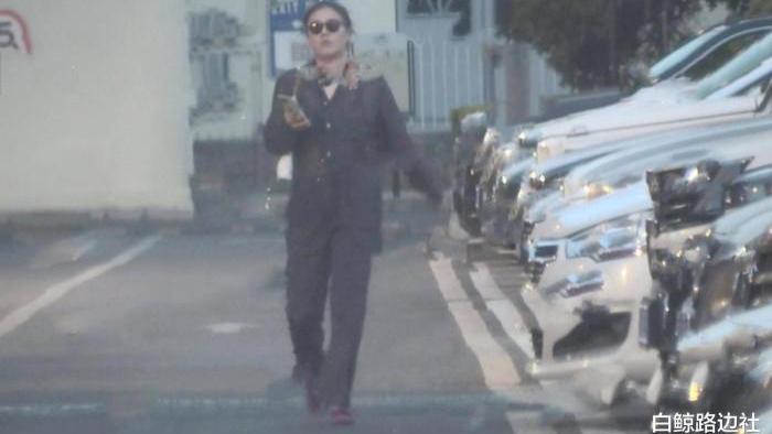 马思纯|马思纯和张哲轩聚餐！衣着大胆疑是哺乳期，曾被曝在伦敦产子