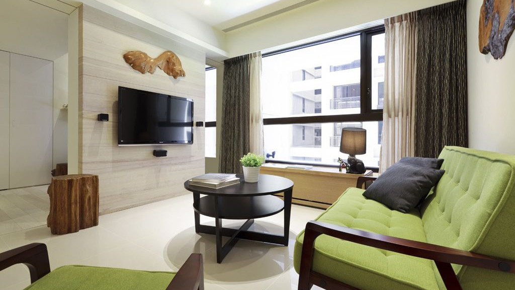 客厅装修可别跟风，鬼知道装开放储物柜，格栅电视墙后有多难打扫