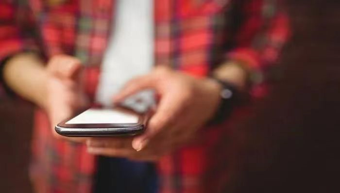 vivo|国内手机“大逃杀” OV荣米谁能笑到最后？