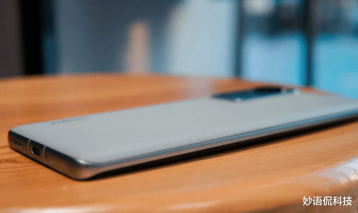 小米科技|小米12Pro直降600元,4nm芯+120W快充,雷军真的诚意