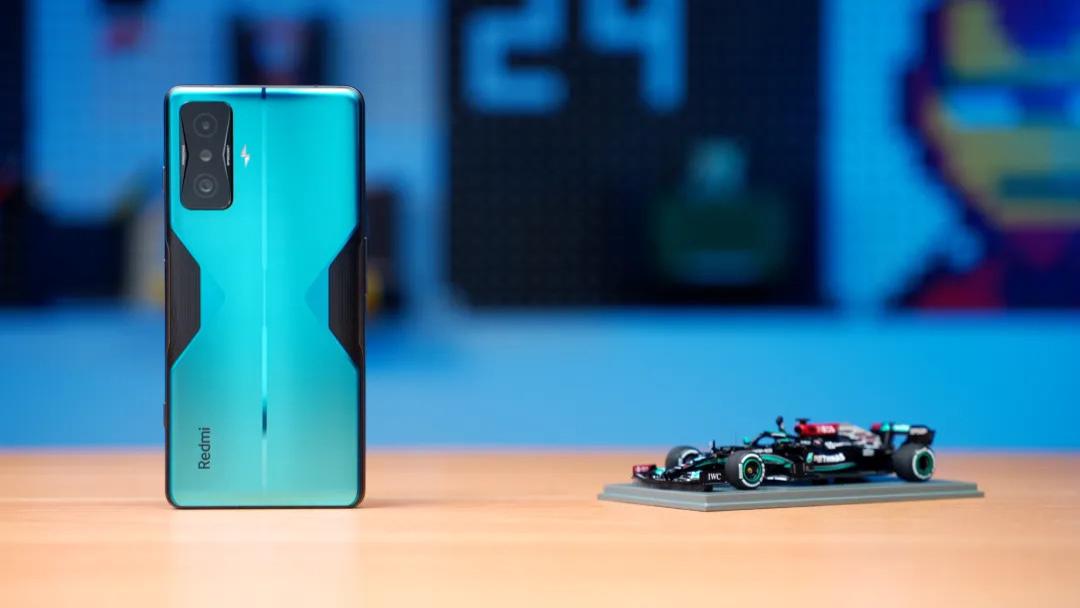 红米手机|散热最顶的骁龙8旗舰，总算盼到了