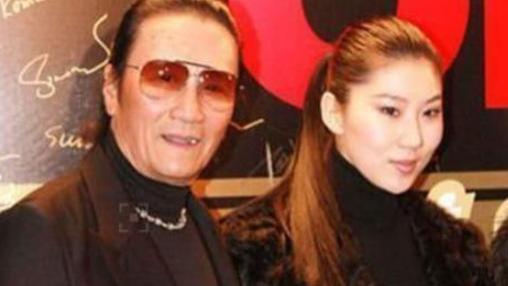 谢贤|被84岁的谢贤养了12年，差点成“谢霆锋后妈”，如今怎么样了？