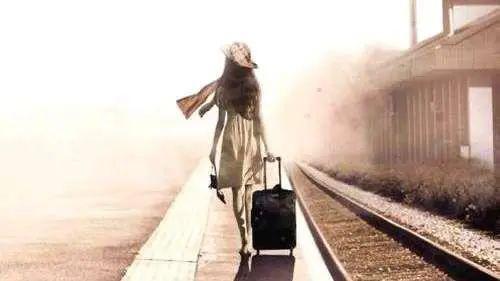 梦回孤履，婚姻裂痕中的情感迷雾