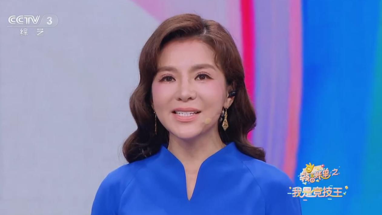 朱迅|央视中生代主持人朱迅入职满23年，发表感言观众评价出奇一致！