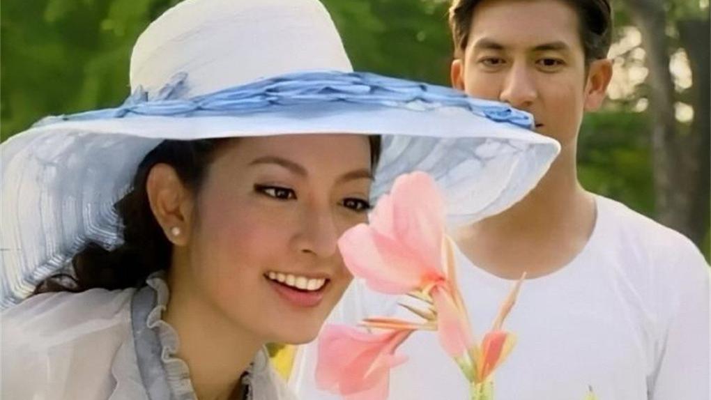 姐弟恋|泰剧女王Aff新剧官宣，搭档《天才枪手》男主，上演唯美姐弟恋