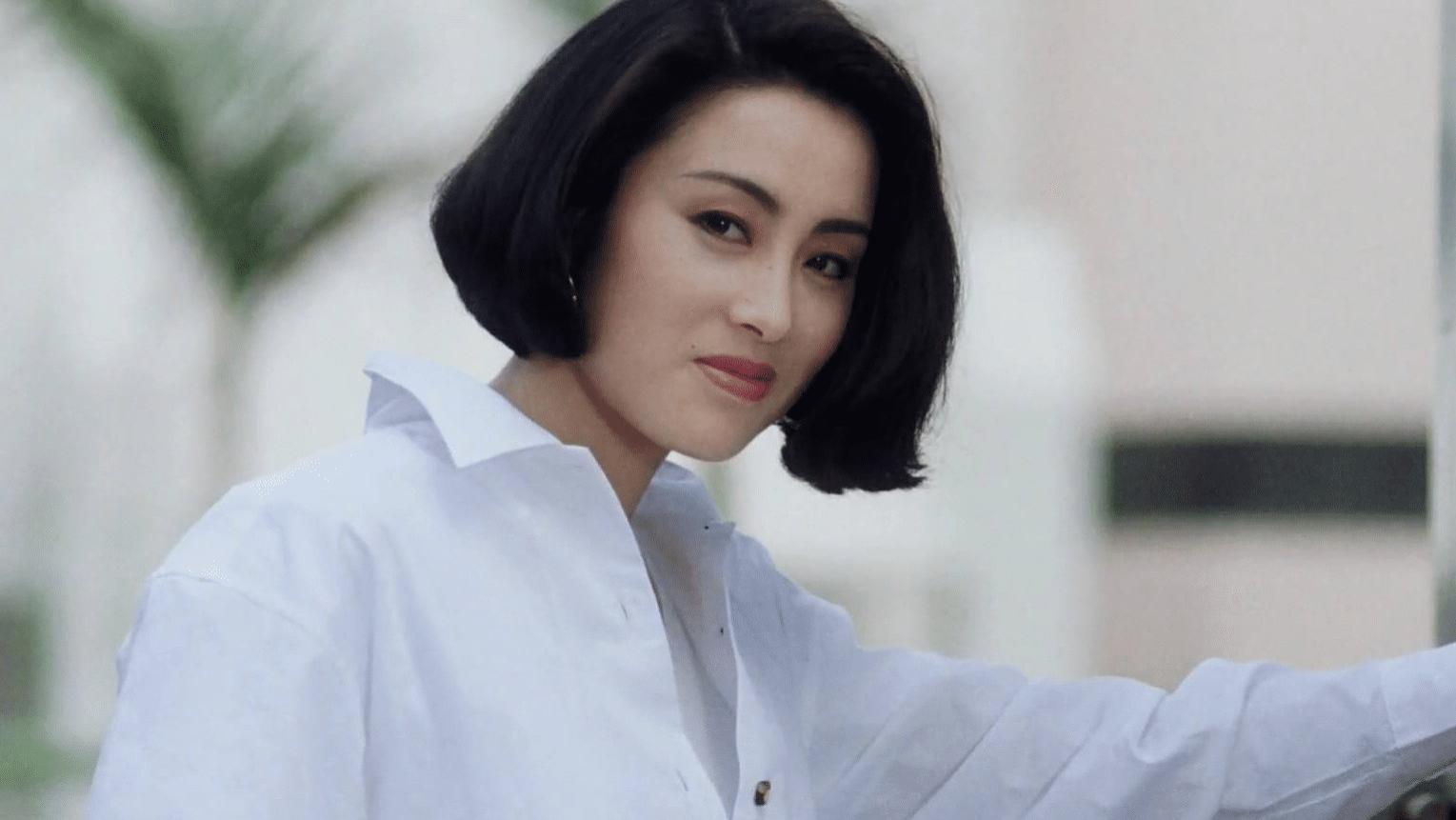 张敏|为给网红撑场面，53岁张敏被老公强迫穿睡衣出镜，网友：真膈应人