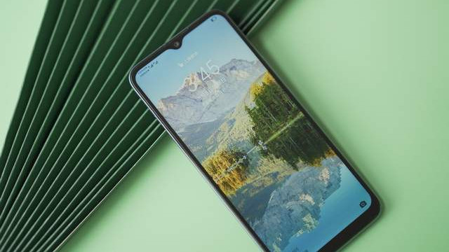 iPhone14|最适合学生群体的高品质5G手机？体验完荣耀畅玩30后更加确定了