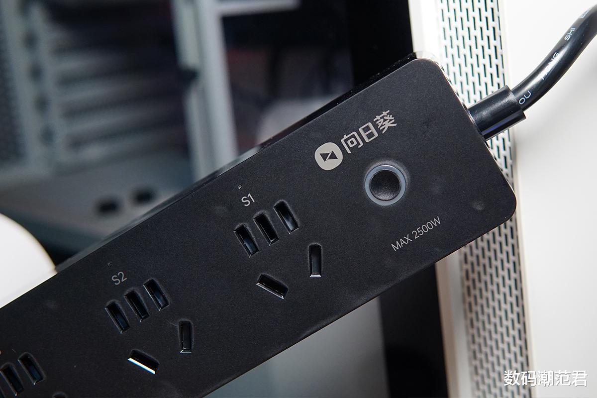 小米科技|远程办公一站式搞定，职场达人都用上了向日葵P1Pro智能插排